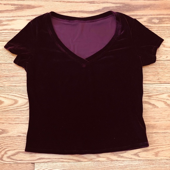 Super Cute Barami Burgundy Velvet Top - Picture 1 of 6